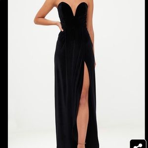 NWT Velvet Strapless Dress